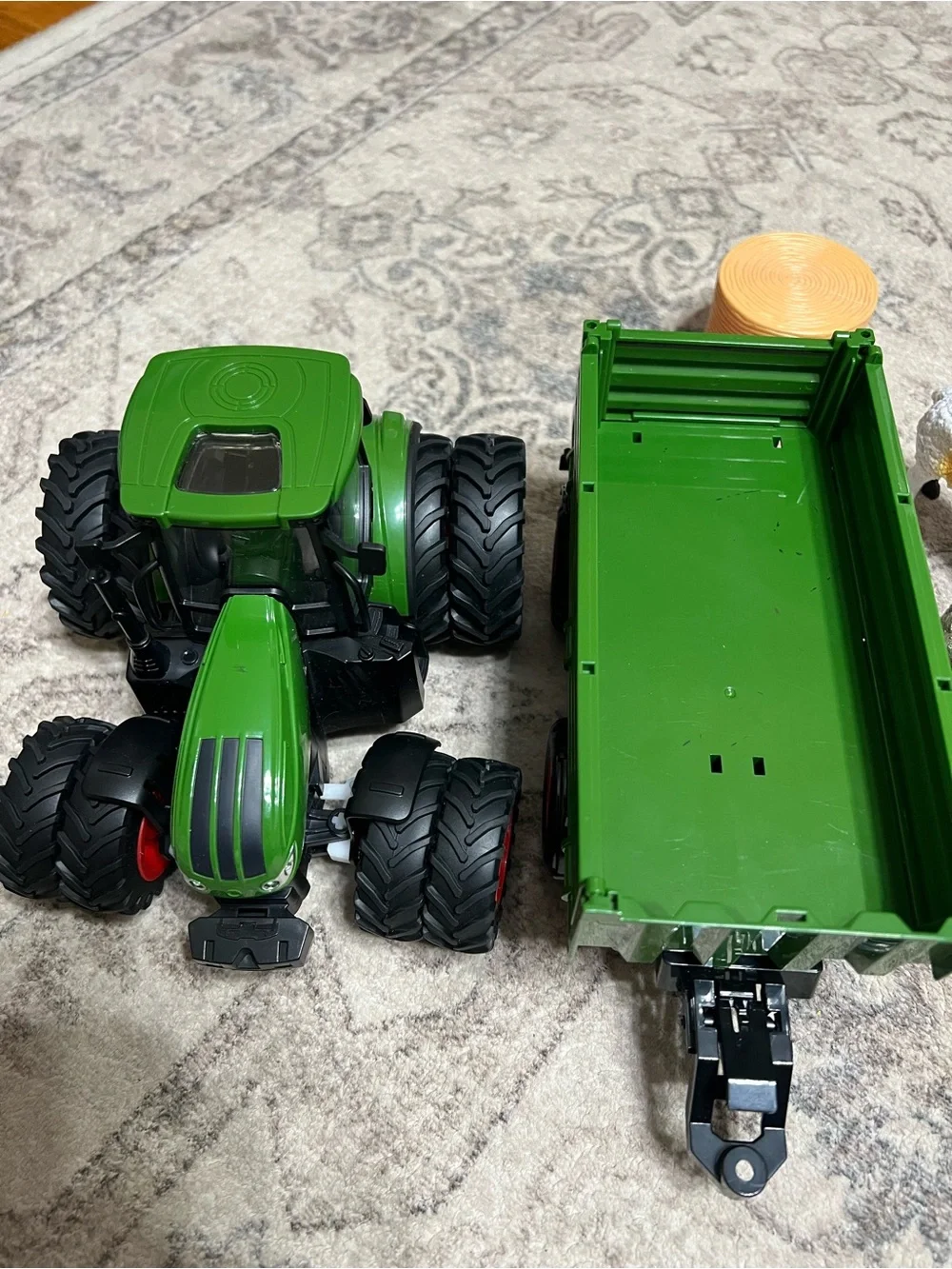 Remote Controlled Tractor & Trailer Farm Set